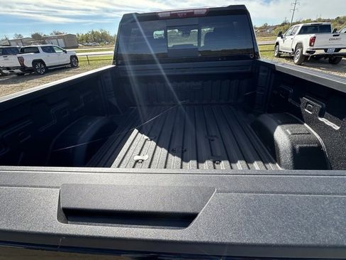 New 2026 GMC Sierra 2500 Denali w/ Denali Reserve Package image 7