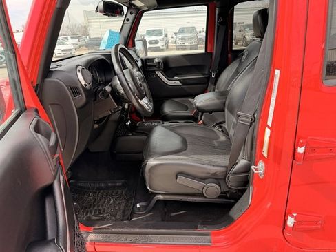 Used 2015 Jeep Wrangler Unlimited Sport image 13