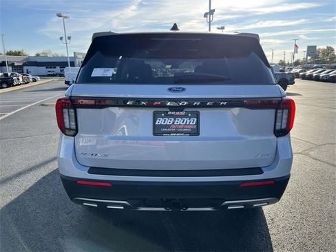 New 2025 Ford Explorer Active w/ Active Comfort Package image 6