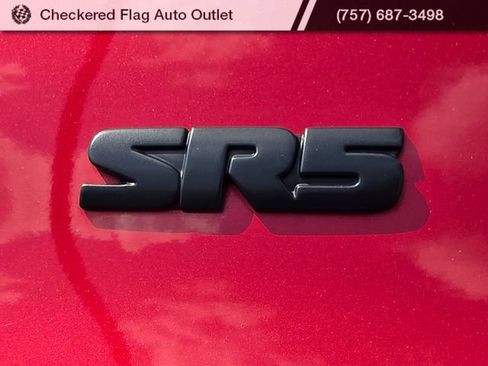 Used 2018 Toyota 4Runner SR5 Premium AWD/4WD image 18
