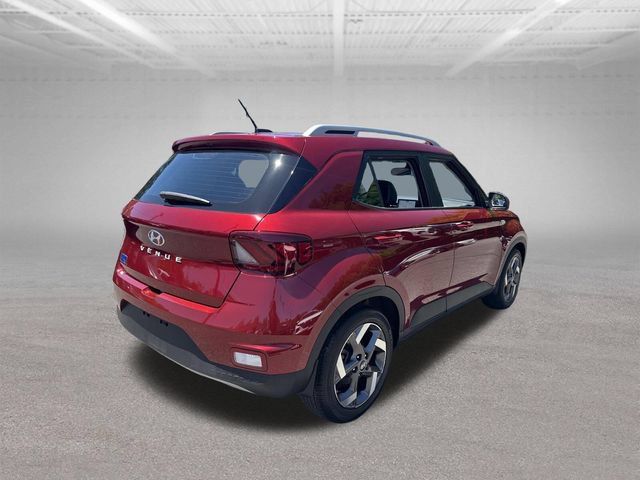 Used 2024 Hyundai Venue Limited FWD image 8