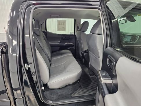 Used 2021 Toyota Tacoma SR5 w/ Technology Package image 18