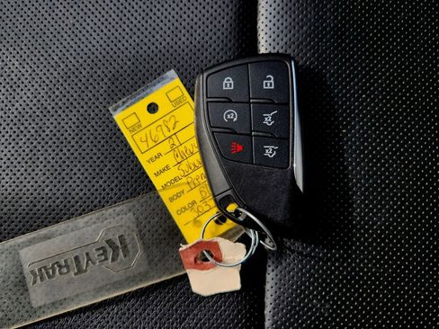 Used 2021 Chevrolet Suburban Premier image 26