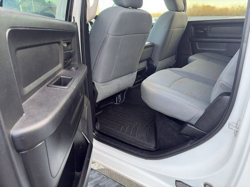 Used 2016 RAM 3500 Tradesman w/ Chrome Appearance Group image 16