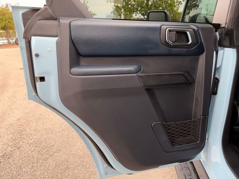 Used 2025 Ford Bronco Heritage Edition image 27