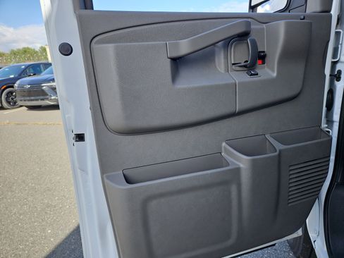 New 2024 Chevrolet Express 3500 w/ Power Convenience Package image 10
