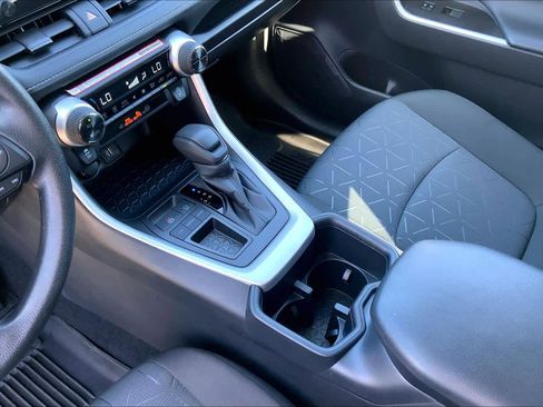 Used 2025 Toyota RAV4 XLE w/ Convenience Package image 17