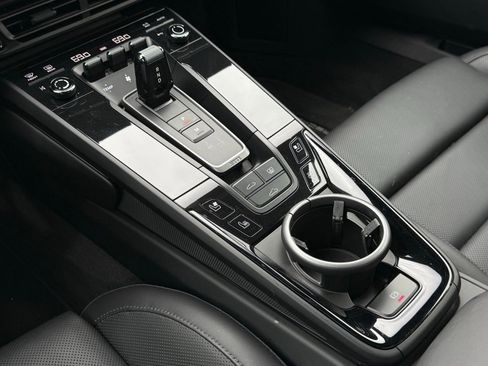 Certified 2023 Porsche 911 Carrera T w/ Sportdesign Package image 22