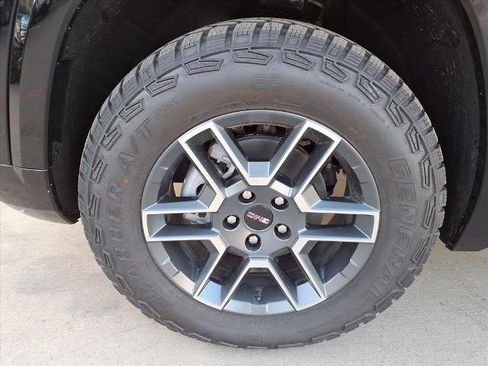 New 2026 GMC Terrain AT4 w/ Convenience Package III image 21