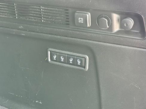 Used 2023 Jeep Wagoneer L Series II image 12