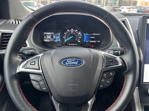 Certified 2024 Ford Edge ST-Line image 3