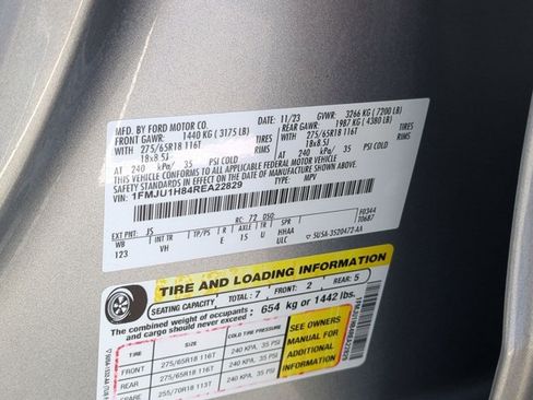 Used 2024 Ford Expedition XLT RWD image 26