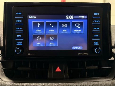 Used 2021 Toyota RAV4 LE image 20