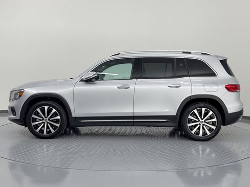 Used 2020 Mercedes-Benz GLB 250 image 2