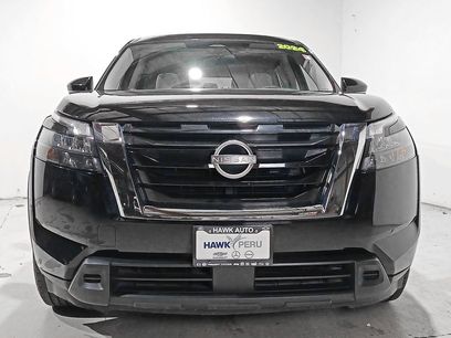 Used 2024 Nissan Pathfinder SV w/ SV Premium Package