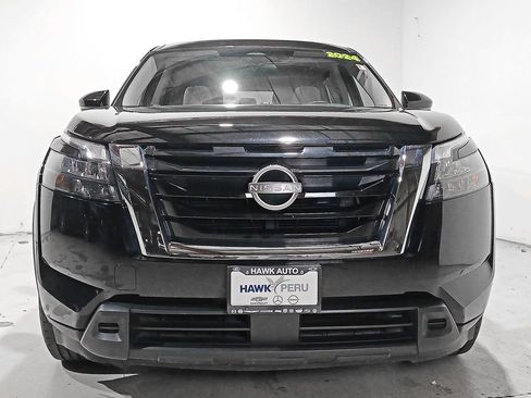 Used 2024 Nissan Pathfinder SV w/ SV Premium Package AWD/4WD image 2
