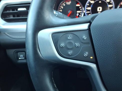 Used 2023 GMC Acadia SLT w/ Technology Package image 34