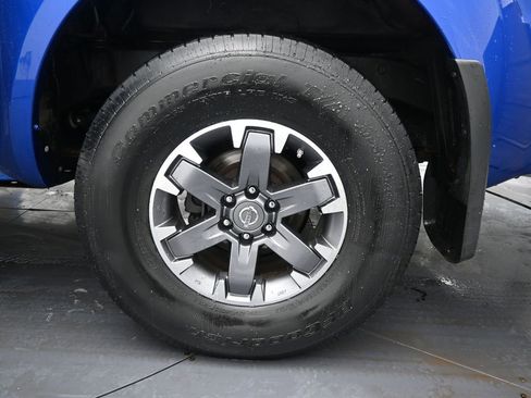 Used 2014 Nissan Frontier PRO-4X image 38