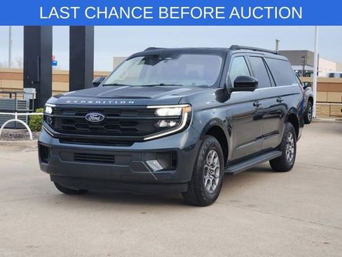 Used 2025 Ford Expedition Max Active image 12