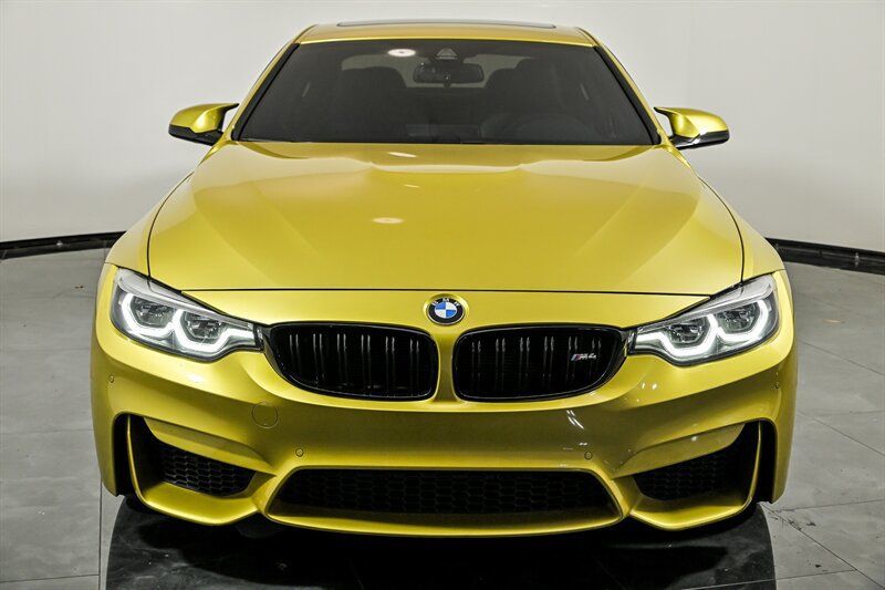 Used 2018 BMW M4 Coupe RWD image 4