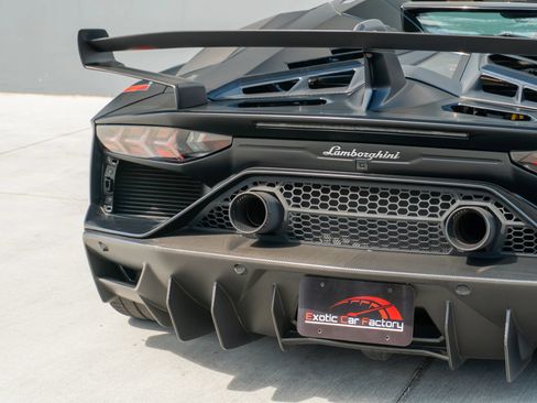 Used 2020 Lamborghini Aventador SVJ AWD/4WD image 51