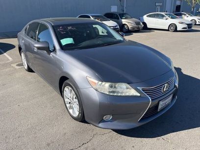 Used 2013 Lexus ES 300h w/ Luxury Pkg