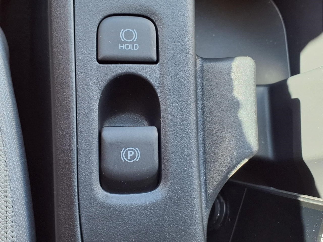 Used 2027 Toyota Corolla LE FWD image 19