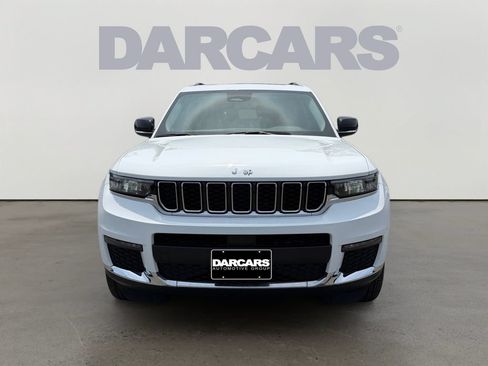 Used 2023 Jeep Grand Cherokee L Limited AWD/4WD image 2