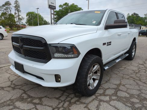 Used 2015 RAM 1500 Sport image 3
