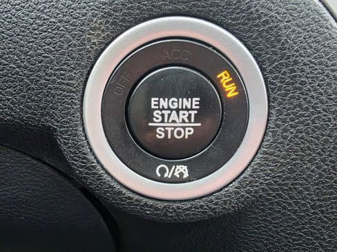 Used 2017 Chrysler 300 C Platinum w/ Safetytec Plus Group AWD/4WD image 34