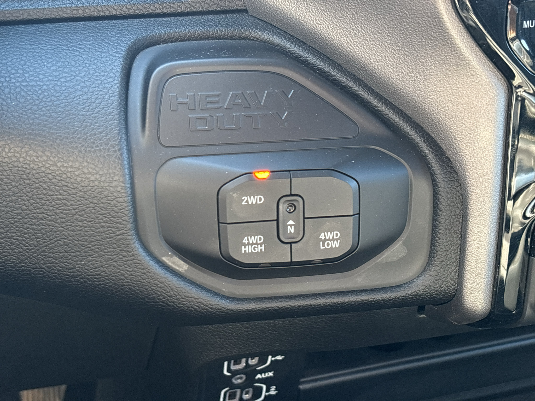 Used 2026 RAM 2500 Laramie AWD/4WD image 16