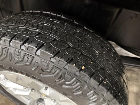 Used 2022 Chevrolet Silverado 1500 LT image 30