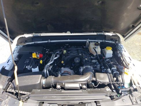 Used 2022 Jeep Gladiator Sport AWD/4WD image 9