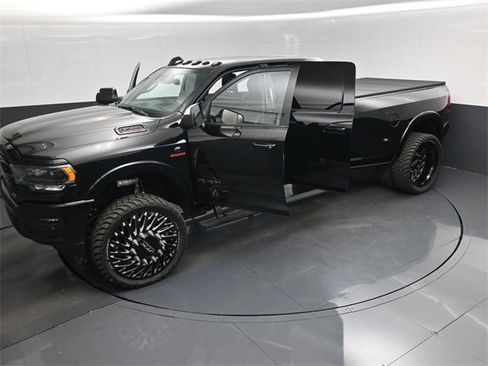 Used 2022 RAM 3500 Limited w/ Max Tow Package image 69