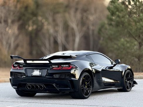 Used 2023 Chevrolet Corvette Z06 w/ Z07 Performance Package image 10