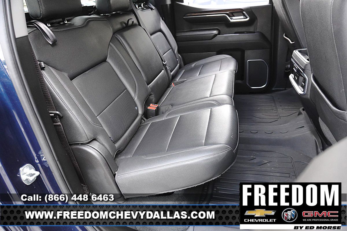 Used 2023 GMC Acadia SLE w/ Driver Convenience Package FWD image 11