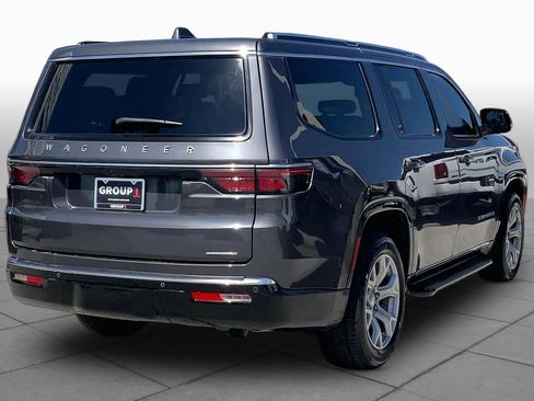 Used 2022 Jeep Wagoneer Series II RWD image 12