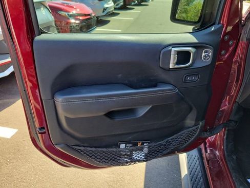 Used 2021 Jeep Gladiator Overland w/ Popular Equipment Package AWD/4WD image 9