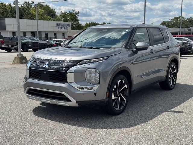Used 2023 Mitsubishi Outlander SE FWD image 8