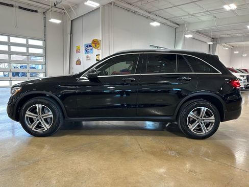 Used 2021 Mercedes-Benz GLC 300 image 5