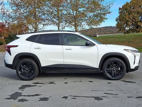 Used 2025 Chevrolet Trax ACTIV w/ Driver Confidence Package image 10