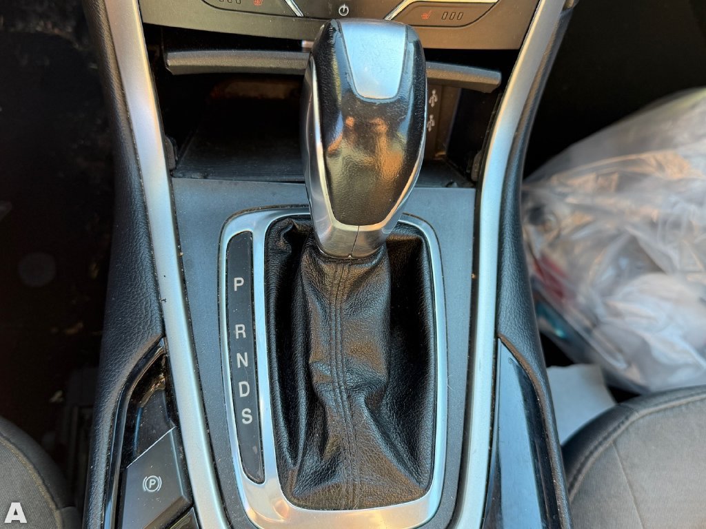 Used 2018 Ford Edge SEL w/ Equipment Group 201A FWD image 11