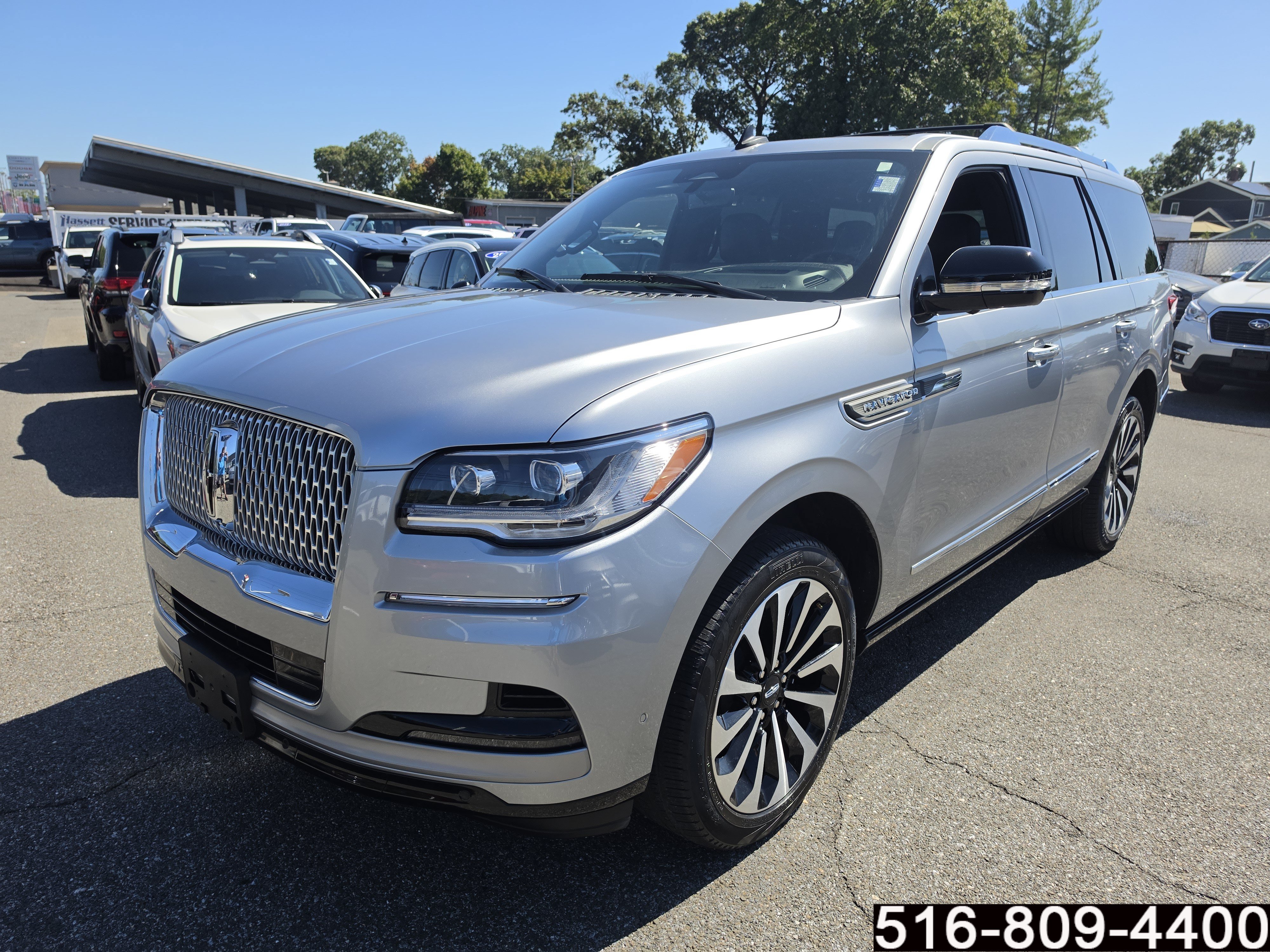Used 2023 Lincoln Navigator Reserve AWD/4WD image 8