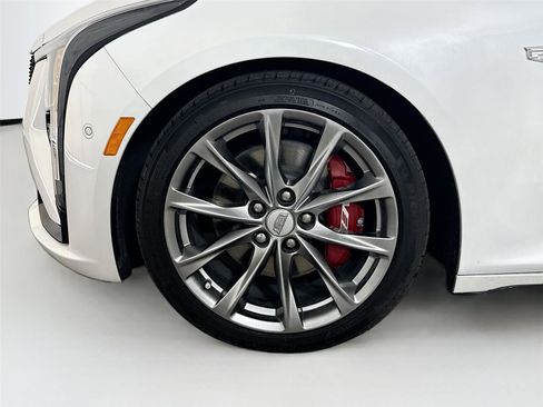 Used 2025 Cadillac CT5 Sport image 13
