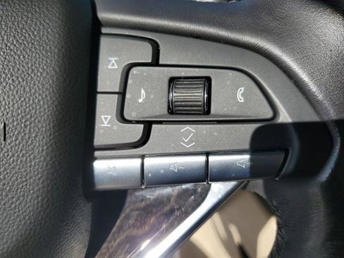 Used 2023 Cadillac Escalade Premium Luxury w/ Performance Package image 16