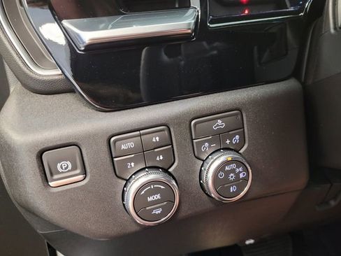 New 2026 GMC Sierra 1500 Elevation image 25