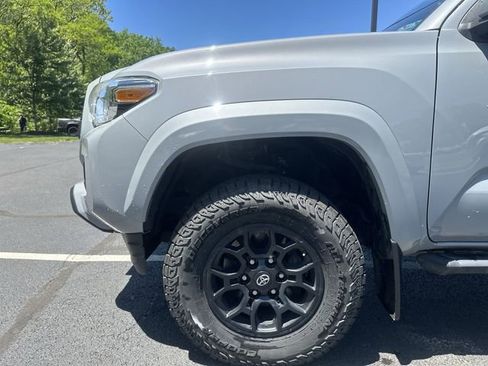 Used 2020 Toyota Tacoma SR5 AWD/4WD image 20