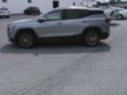 Used 2024 GMC Terrain SLT