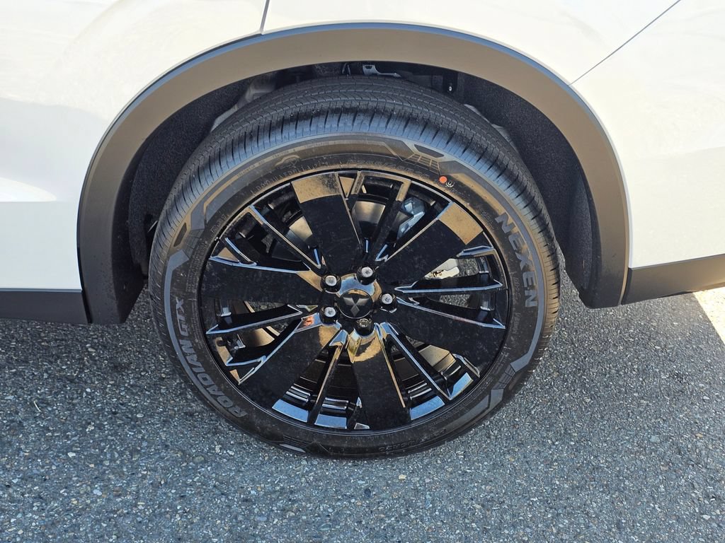 Used 2026 Mitsubishi Outlander LE AWD/4WD image 9