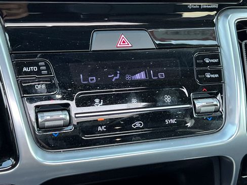 Used 2022 Kia Sorento SX image 23